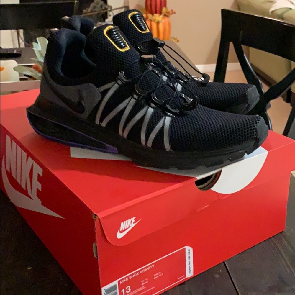 Nike Shox Gravity